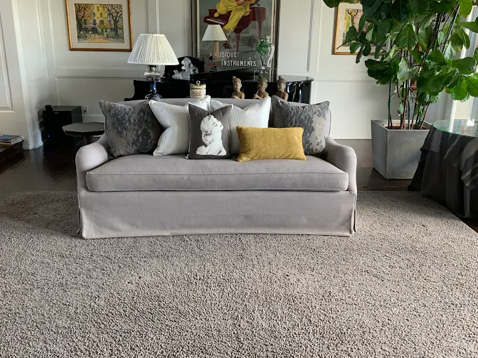 Sofas & Loveseats